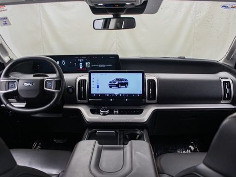 Certified 2025 Ford Expedition Active AWD/4WD image 26