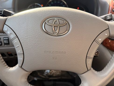 Used 2009 Toyota Sienna XLE image 26