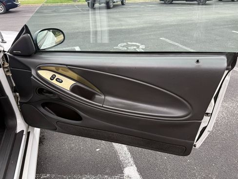 Used 2001 Ford Mustang GT RWD image 14