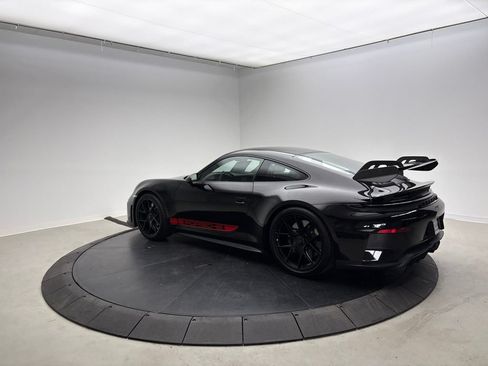 Certified 2025 Porsche 911 GT3 RWD image 3