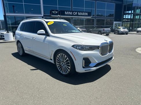 Used 2021 BMW X7 xDrive40i w/ Premium Package 2 AWD/4WD image 9