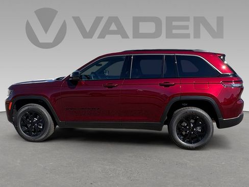New 2026 Jeep Grand Cherokee Altitude image 8