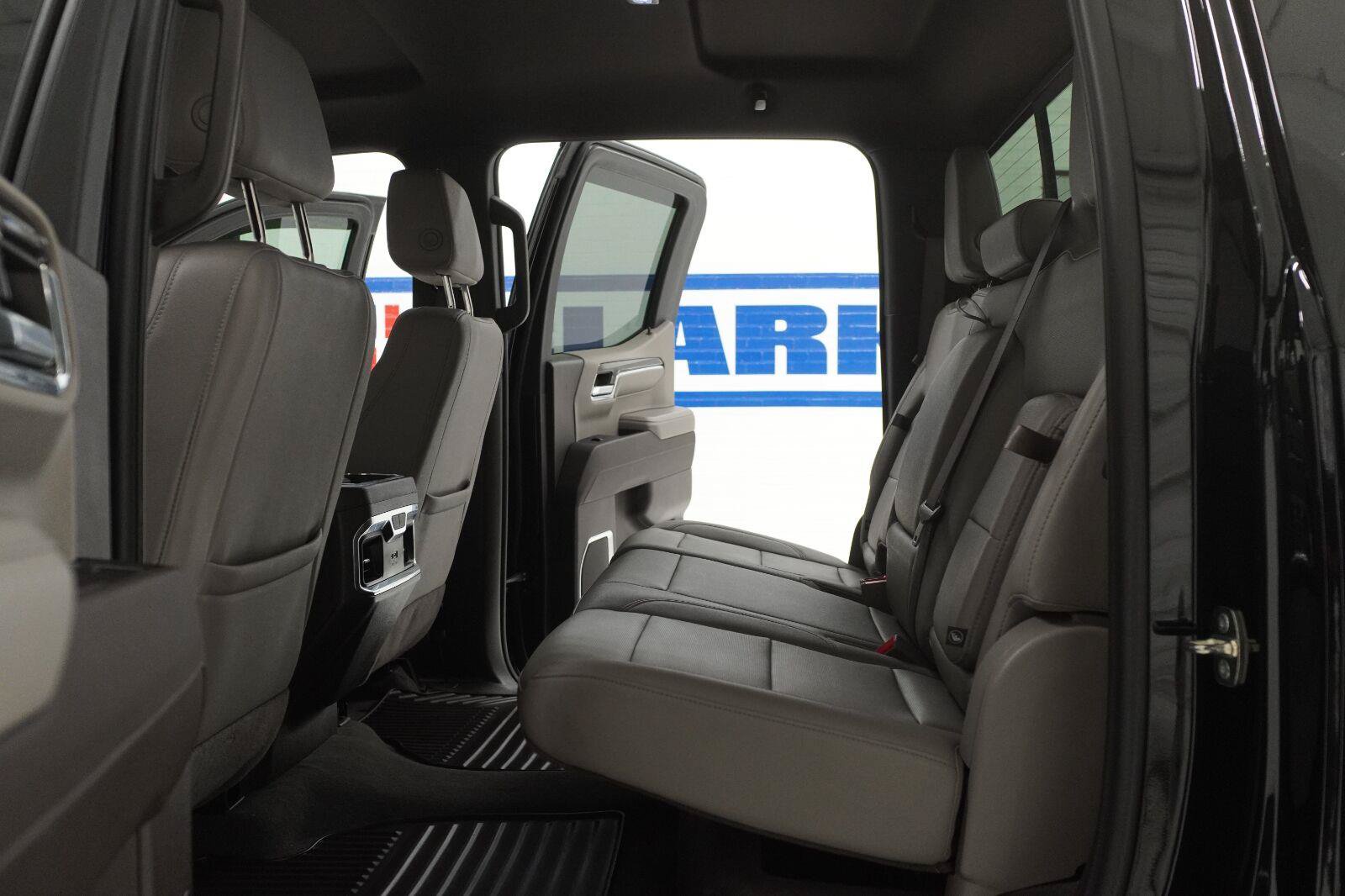 Used 2024 Chevrolet Silverado 1500 LTZ w/ Technology Package RWD image 27