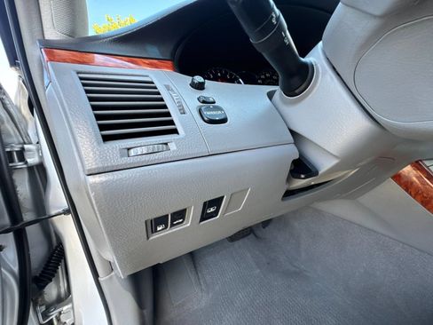 Used 2007 Toyota Avalon Limited FWD image 17