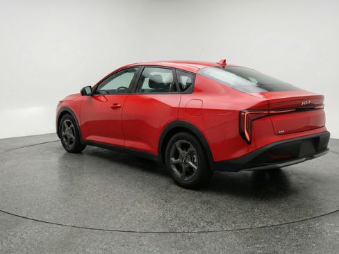 Used 2025 Kia K4 LXS image 6