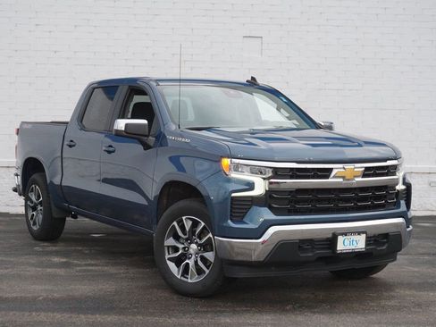 Used 2024 Chevrolet Silverado 1500 LT image 2