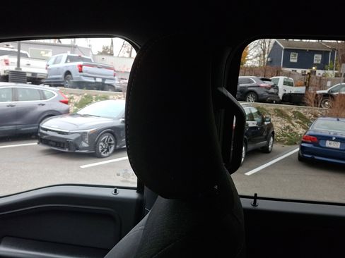 Used 2022 Ford F150 XLT w/ Equipment Group 302A High image 17