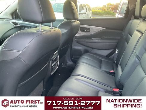Used 2017 Nissan Murano Platinum w/ Platinum Technology Package FWD image 8