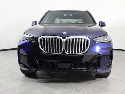 New 2026 BMW X5 xDrive40i w/ M Sport Package image 6