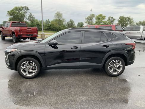 Used 2026 Chevrolet Trax LT w/ Driver Confidence Package FWD image 8