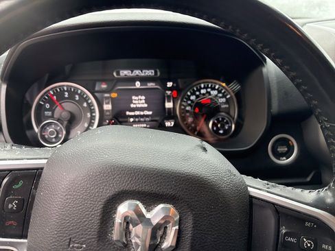 Used 2021 RAM 1500 Big Horn image 12