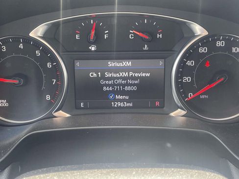 Used 2025 Chevrolet Blazer LT AWD/4WD image 23