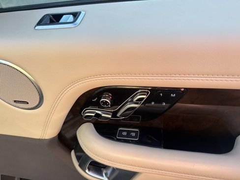Used 2022 Land Rover Range Rover Westminster Edition image 15