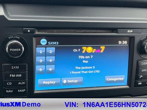 Used 2017 Nissan Titan SL image 29