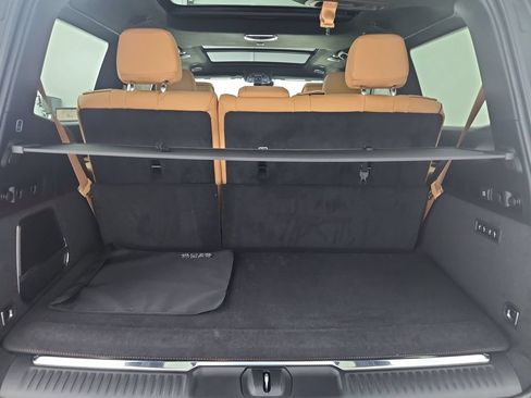 New 2026 Jeep Grand Wagoneer Summit AWD/4WD image 32