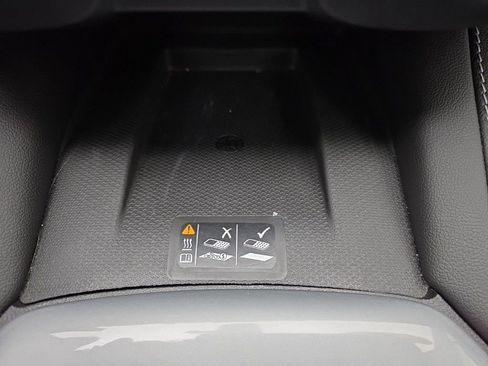 Certified 2023 Chevrolet Blazer LT w/ Convenience Package image 40