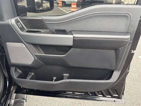 Used 2025 Ford F150 Lariat w/ Equipment Group 502A High image 15