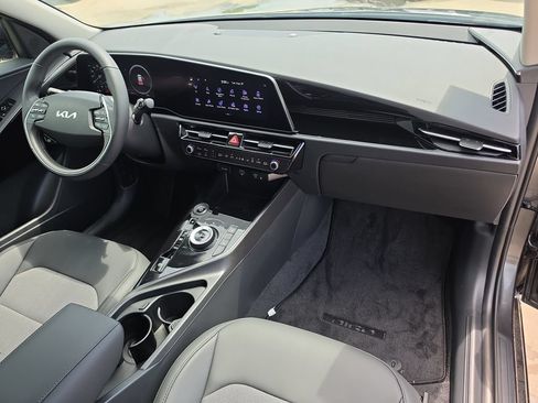 New 2026 Kia Niro Wind FWD image 12