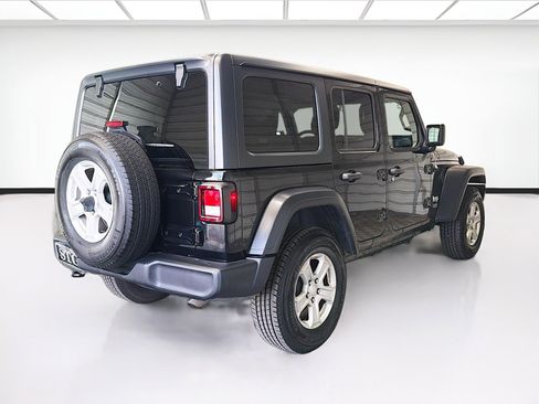 Used 2019 Jeep Wrangler Unlimited Sport S image 4