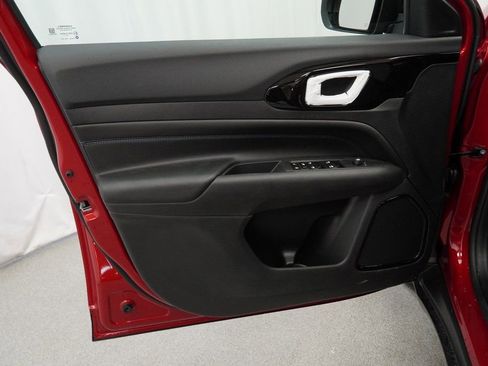 New 2026 Jeep Compass Latitude AWD/4WD image 27