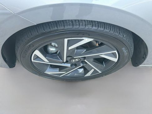 Used 2025 Hyundai Elantra Sport w/ Cargo Package FWD image 33