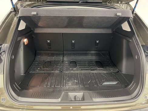 Used 2024 Chevrolet Trax LS FWD image 5
