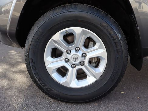 Used 2020 Toyota 4Runner SR5 image 43