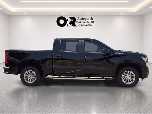 Used 2022 Chevrolet Silverado 1500 RST w/ Diesel Off-Road Package AWD/4WD image 5