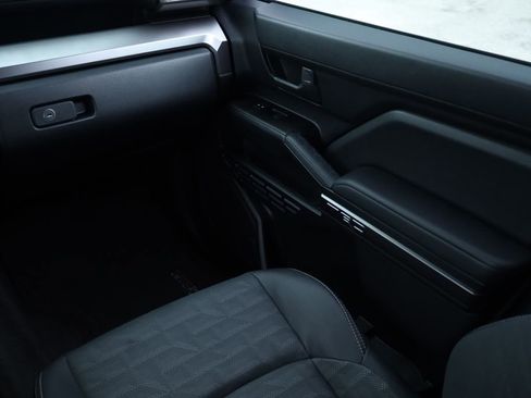 Used 2025 Toyota 4Runner TRD Off-Road Premium image 10