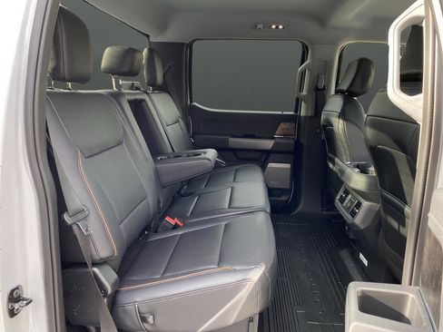 New 2026 Ford F250 Lariat w/ FX4 Off-Road Package image 41