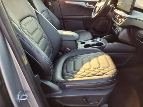 Used 2024 Ford Escape SE w/ PHEV Premium Package FWD image 17