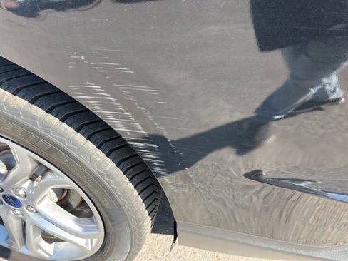 Used 2016 Ford Edge Titanium image 16