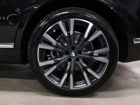 Used 2022 BMW X7 xDrive40i w/ Premium Package image 37