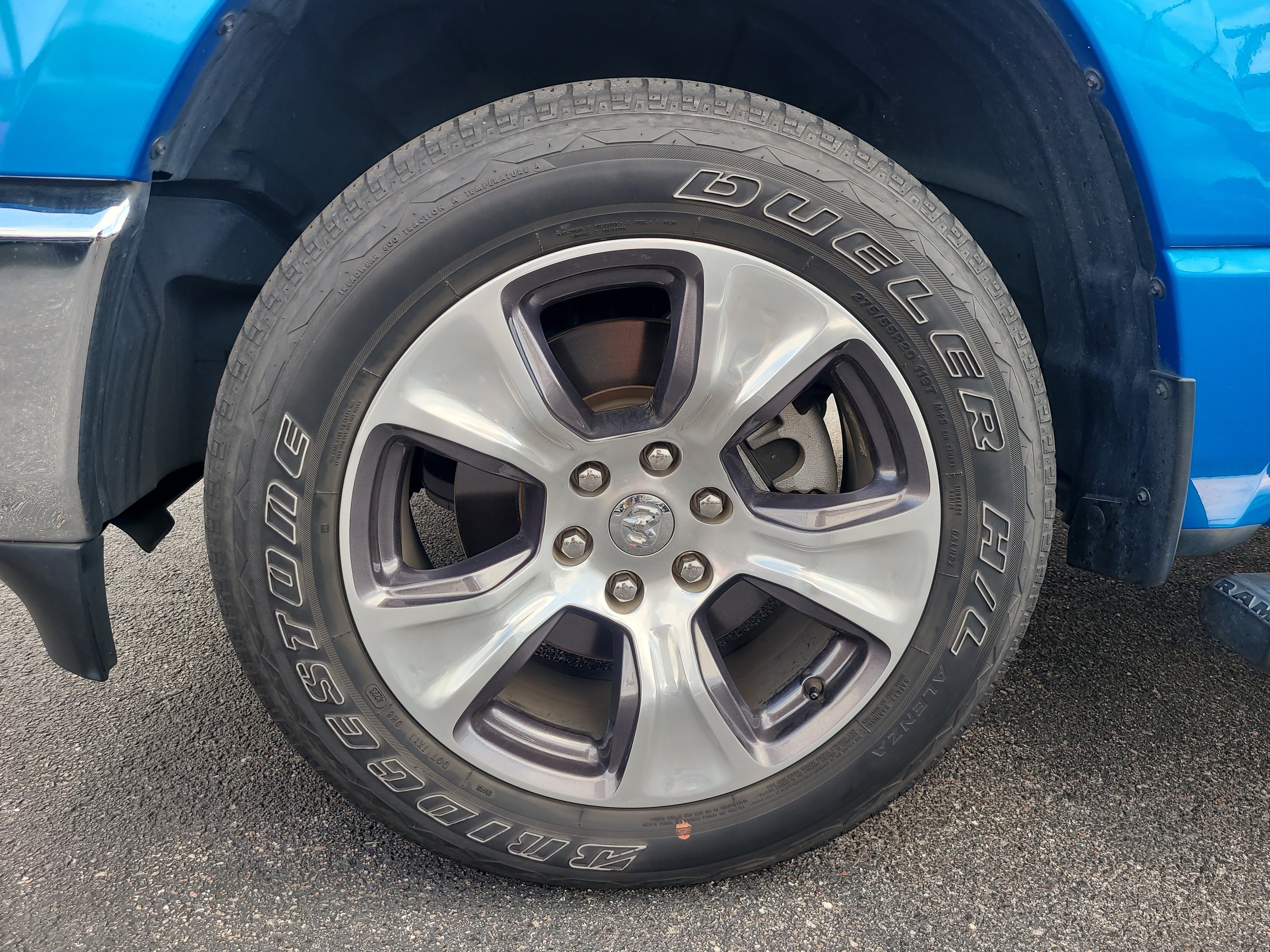 Used 2024 RAM 1500 Laramie AWD/4WD image 10
