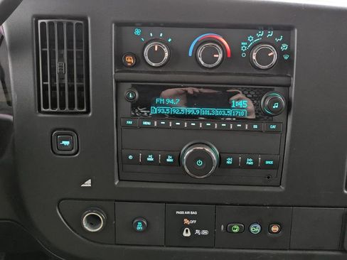 Used 2024 Chevrolet Express 2500 w/ Driver Convenience Package RWD image 6