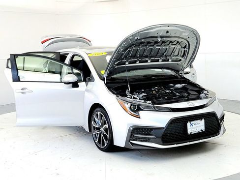 Certified 2021 Toyota Corolla SE w/ SE Premium Package FWD image 9