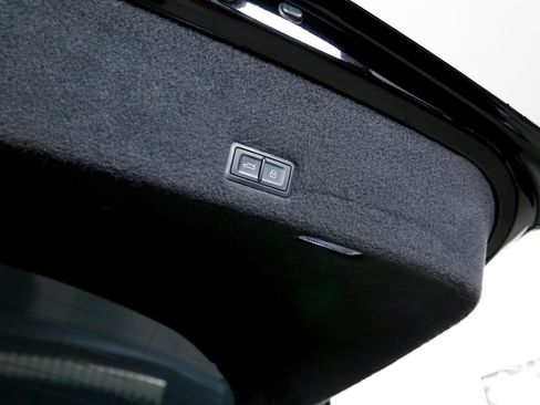 Used 2019 Lamborghini Urus image 23