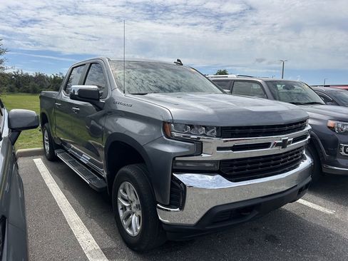 Used 2022 Chevrolet Silverado 1500 LT w/ Bed Protection Package AWD/4WD image 2
