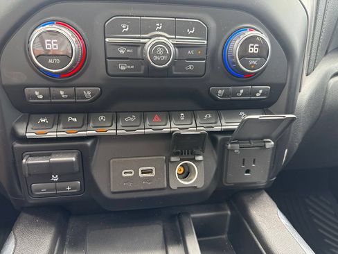 Used 2019 Chevrolet Silverado 1500 LTZ w/ LTZ Texas Edition AWD/4WD image 25