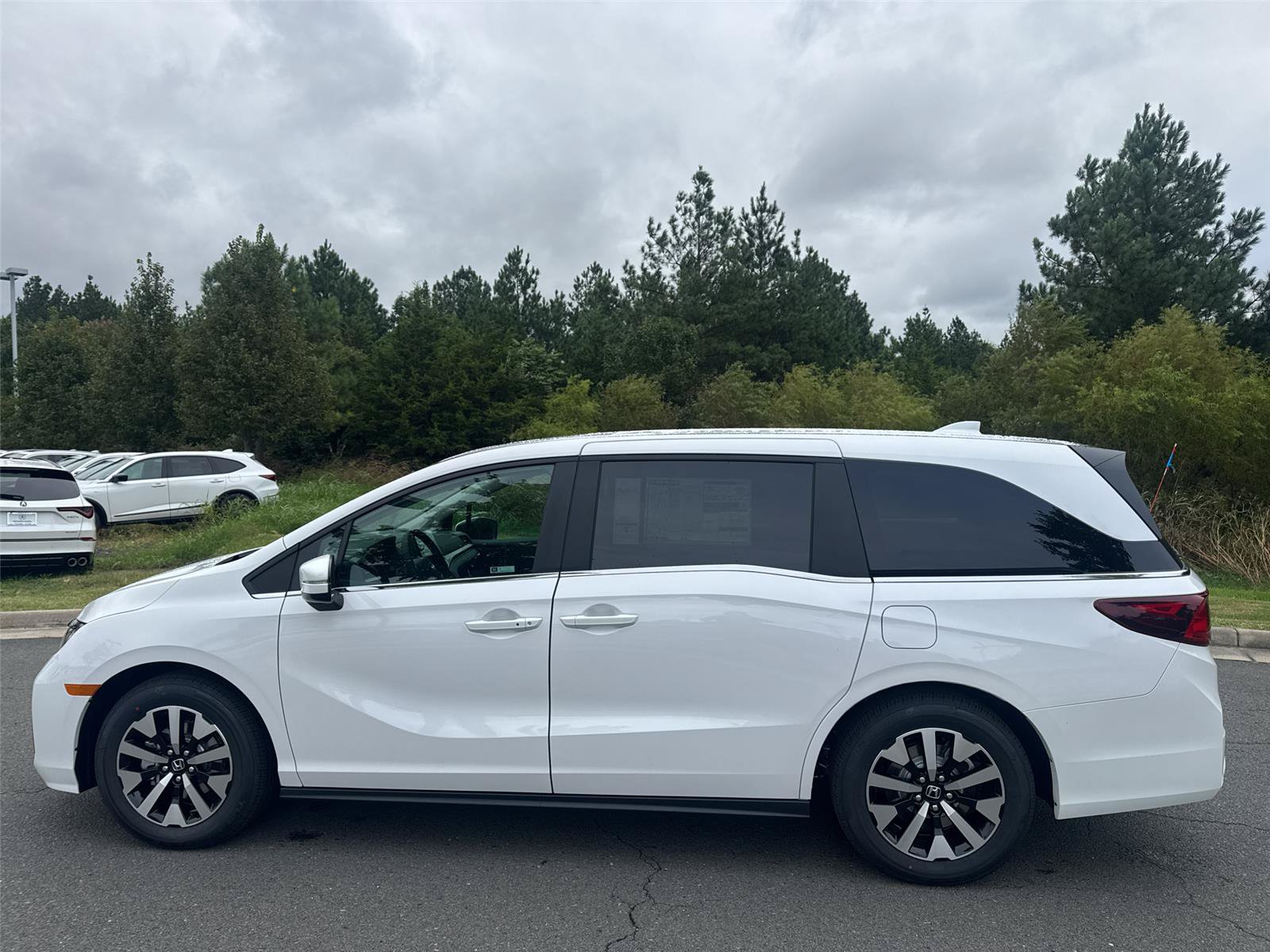 New 2027 Honda Odyssey EX-L image 4