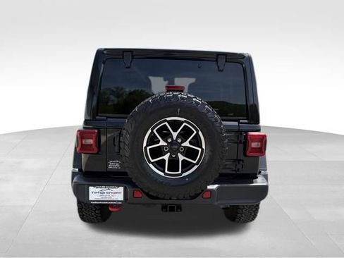 Used 2025 Jeep Wrangler Unlimited Rubicon w/ Convenience Group AWD/4WD image 10