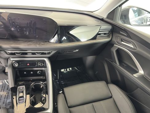 Used 2025 Audi Q5 Premium Plus image 4