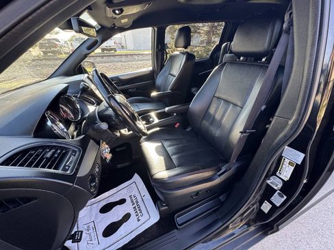 Used 2019 Dodge Grand Caravan GT FWD image 17