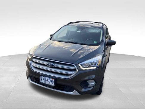 Used 2018 Ford Escape SEL w/ Ford Safe & Smart Package FWD image 3