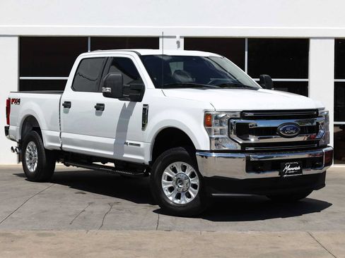 Used 2021 Ford F250 XLT w/ FX4 Off-Road Package AWD/4WD image 6