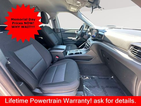 Used 2023 Ford Explorer XLT AWD/4WD image 21