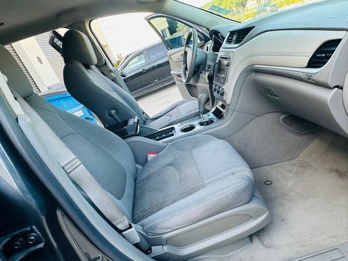 Used 2013 Chevrolet Traverse LS FWD image 22