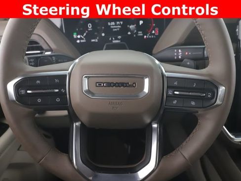 Used 2026 GMC Yukon Denali w/ Advanced Technology Package AWD/4WD image 23