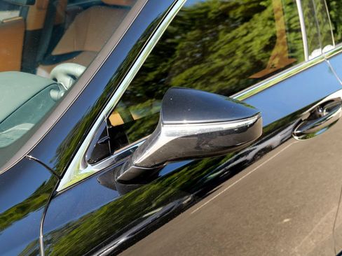 Used 2023 Lexus ES 350 w/ Premium Package FWD image 11