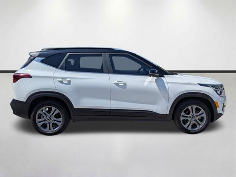 Used 2021 Kia Seltos S FWD image 3
